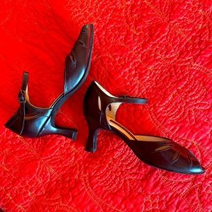 Arika Nerguiz Exquisitely Handcrafted Professional Tango Shoes